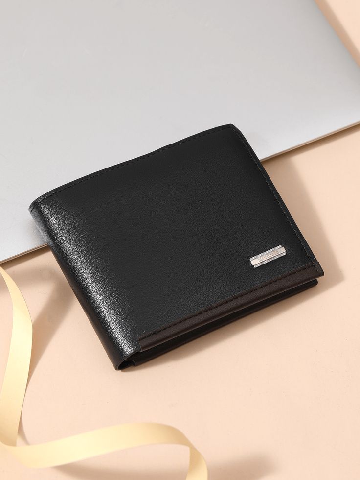 NoirVault – Classic Black Edition